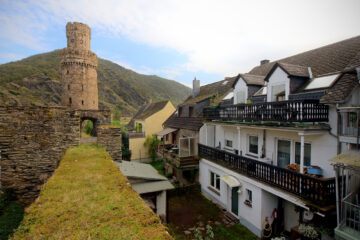 Ihr Haus in Oberwesel am Rhein – wo man vom Ochsenturm und dem Koblenzer Torturm begleitet wird, 55430 Oberwesel, Reihenhaus