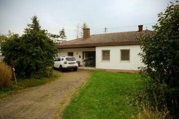 Grenznahes Haus mit Weitblick, Großzügigkeit, Pragmatismus und gekonntem Understatement in Ingendorf, 54636 Ingendorf, Einfamilienhaus